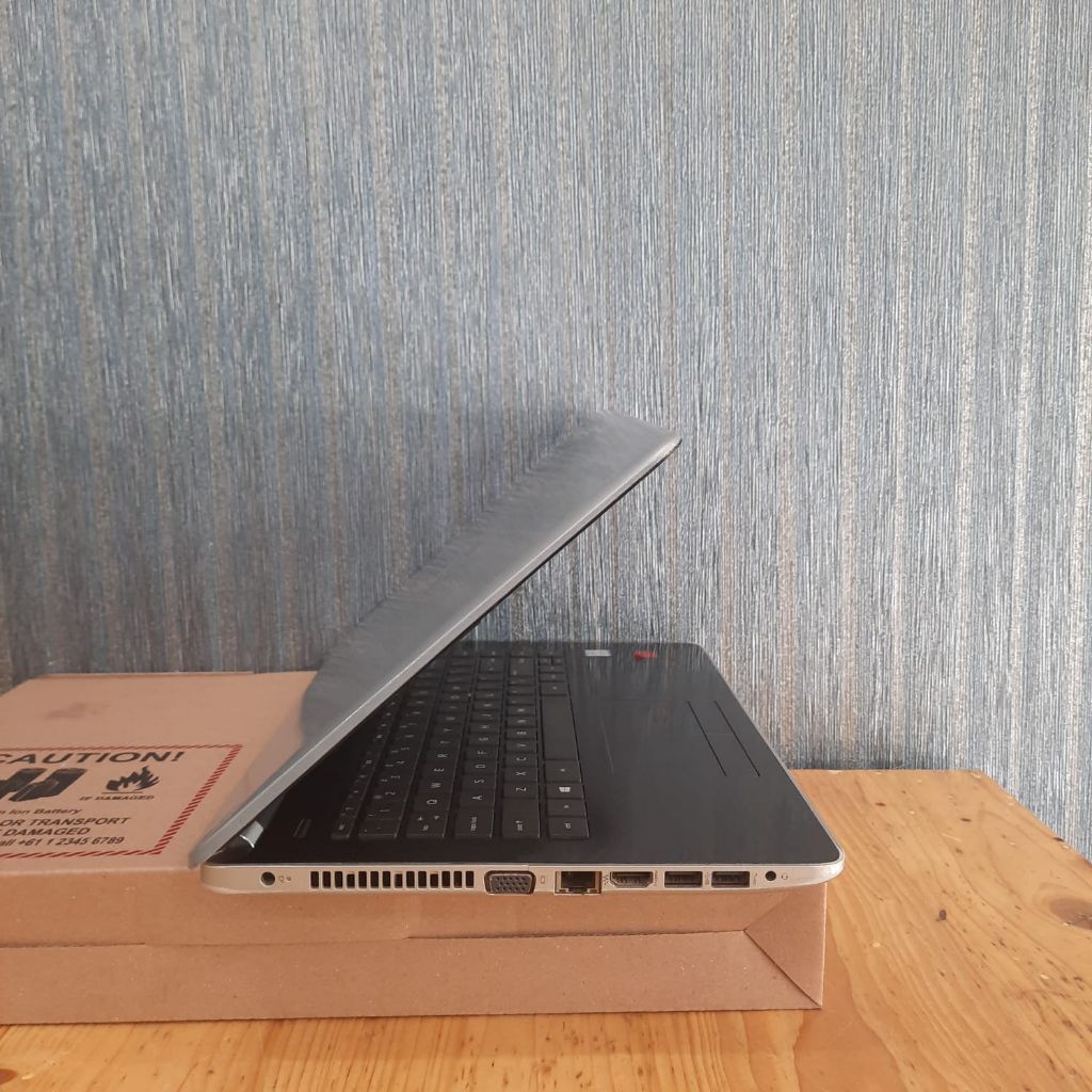 Jual Laptop HP 14-bs011TX, Core i5-7200U, Gen 7th, ###DoubleVga, HD ...