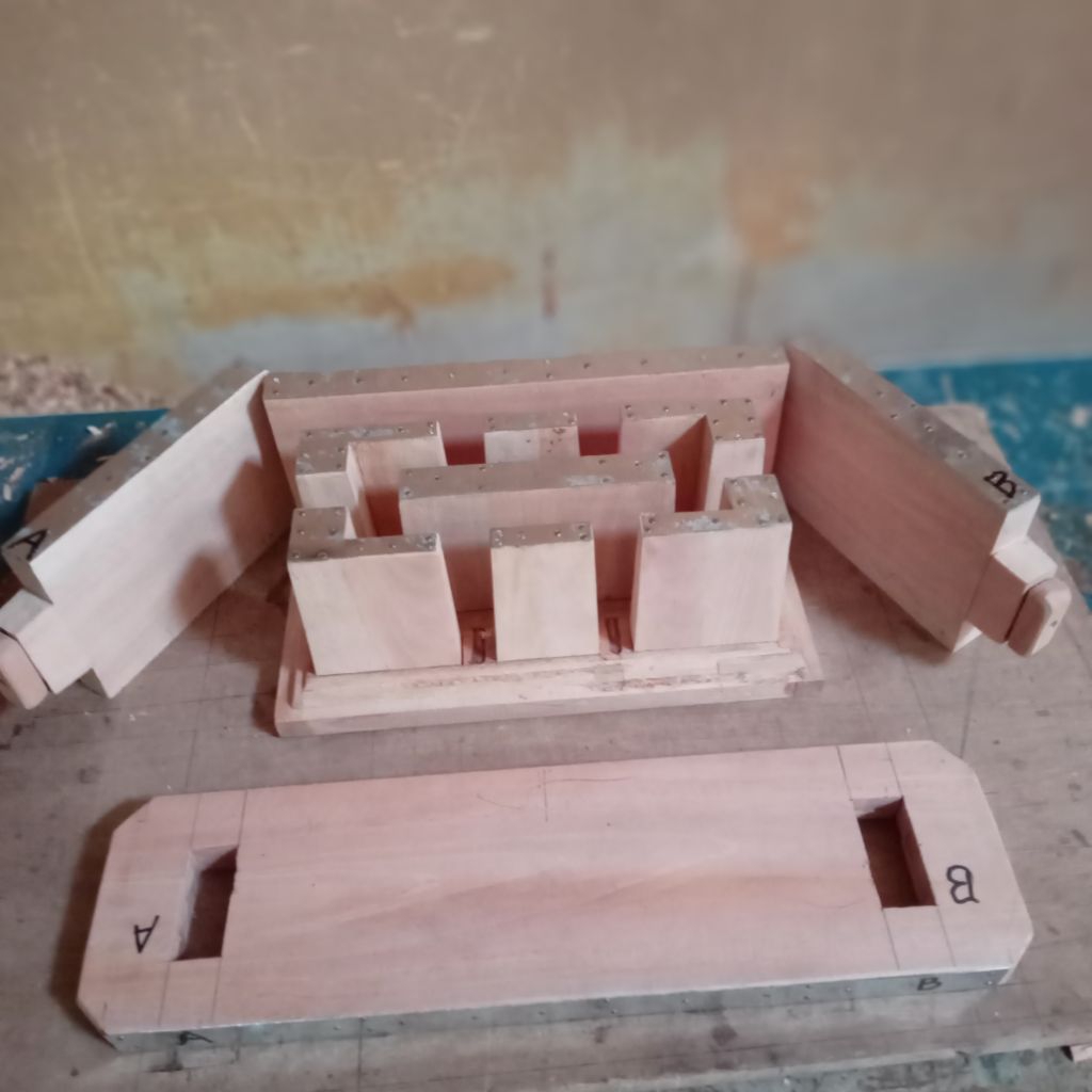 Jual Cetakan Loster Kayu Tumbuk 1 muka | Alat Cetak Roster Beton ...