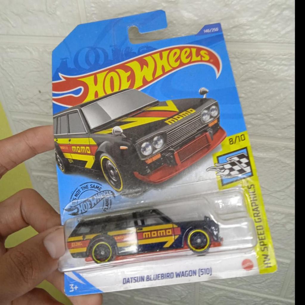 Hot Wheels Collector Boulevard Datsun Bluebird 510 In Metallo Scala 1/64, Real Rider