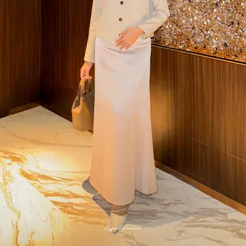 Bynissa MERRY SKIRT Pakaian Wanita Bawahan Rok Long Skirt Rok Satin Rok Duyung