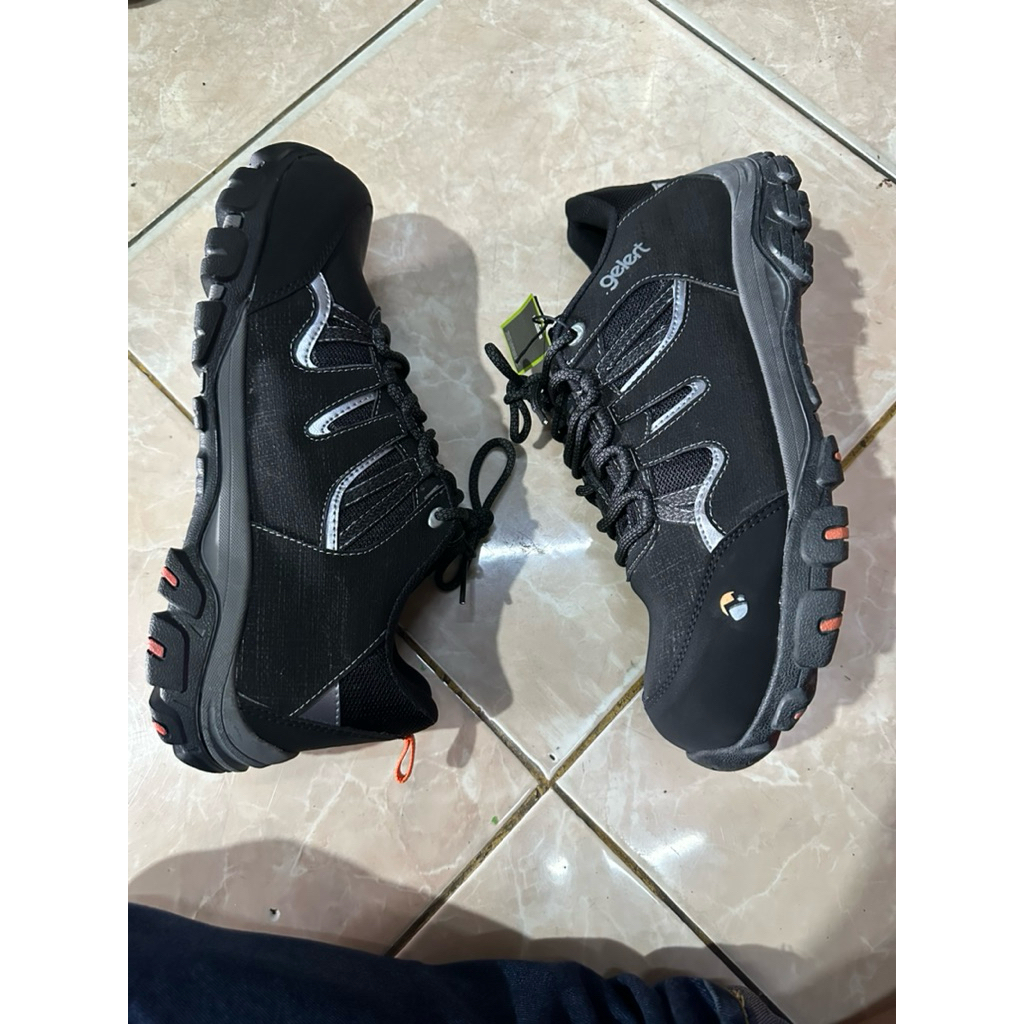 Jual Sepatu Safety Shoes Karimor Gelert List Scotlight | Shopee Indonesia