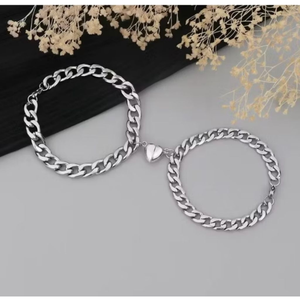 Jual GELANG TITANIUM COUPLE DENGAN LOVE MAGNET RANTAI NK ROLLO DAN NURI ...