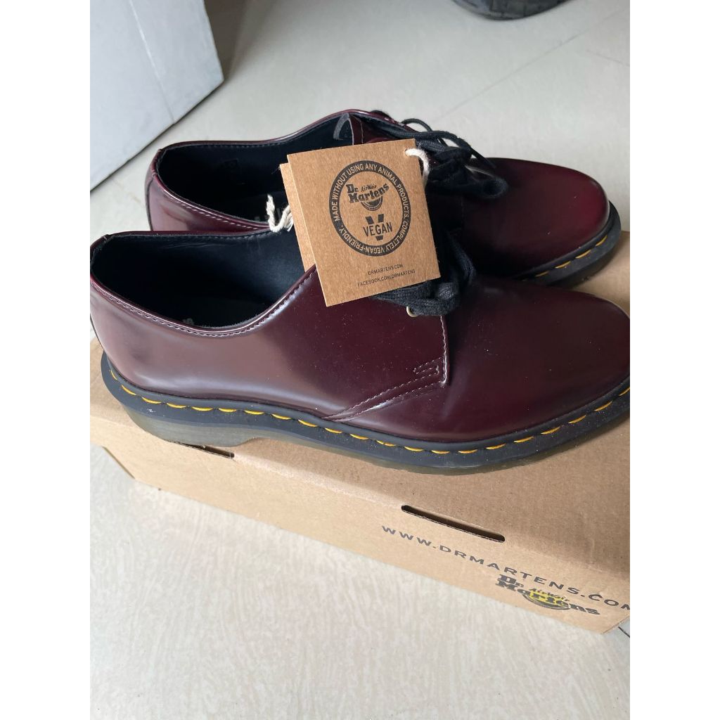 Jual Dr Martens (Docmart) Vegan 1461 Cherry Red | Shopee Indonesia