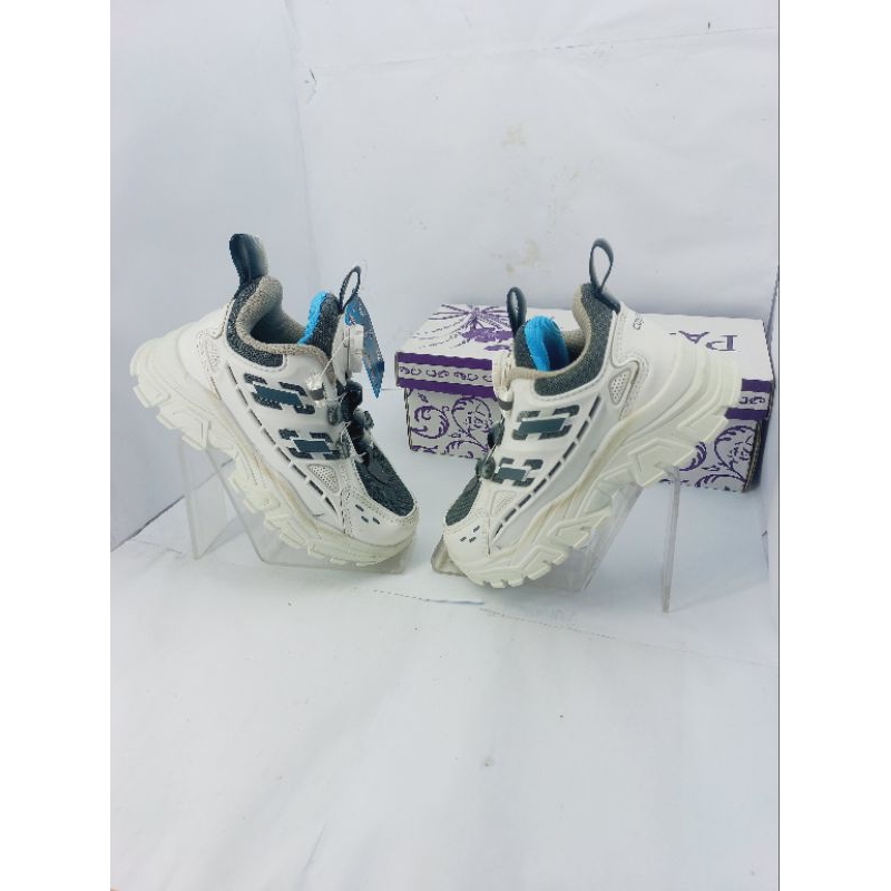 Jual sepatu comex anak laki2 umur 4 - 6 tahun tali model putar