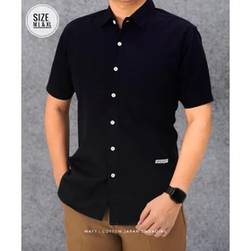 Kemeja Polos Pria Lengan Pendek Slim Fit Azwr Bahan Katun Sweading Jepang