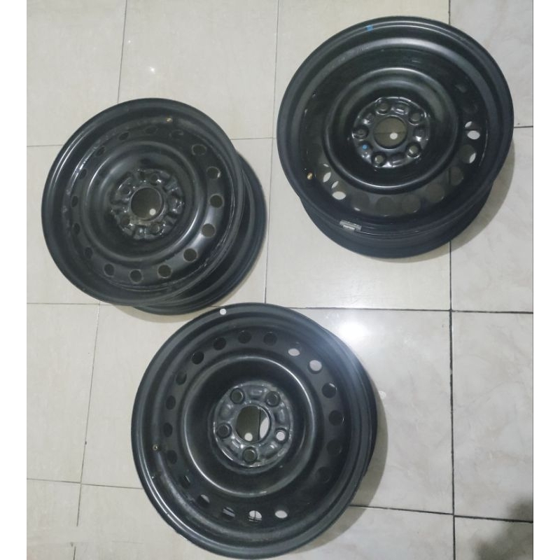 Jual Velg R16 ori kaleng pcd 5 x 114 (satuan/serep/stip/setip) | Shopee ...