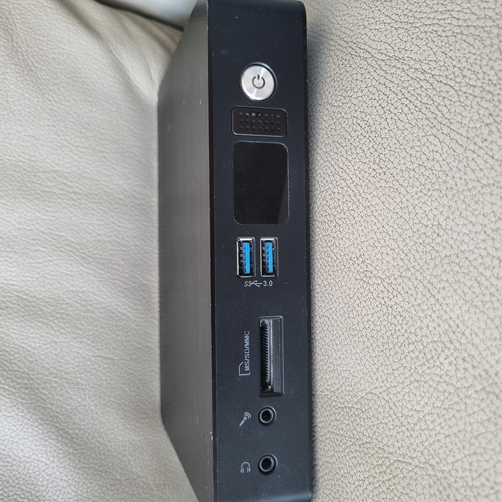Jual PRELOVED MINI COMPUTER NANOPC BAREBONE FOXCONN TIPE AT-7300 BLACK ...