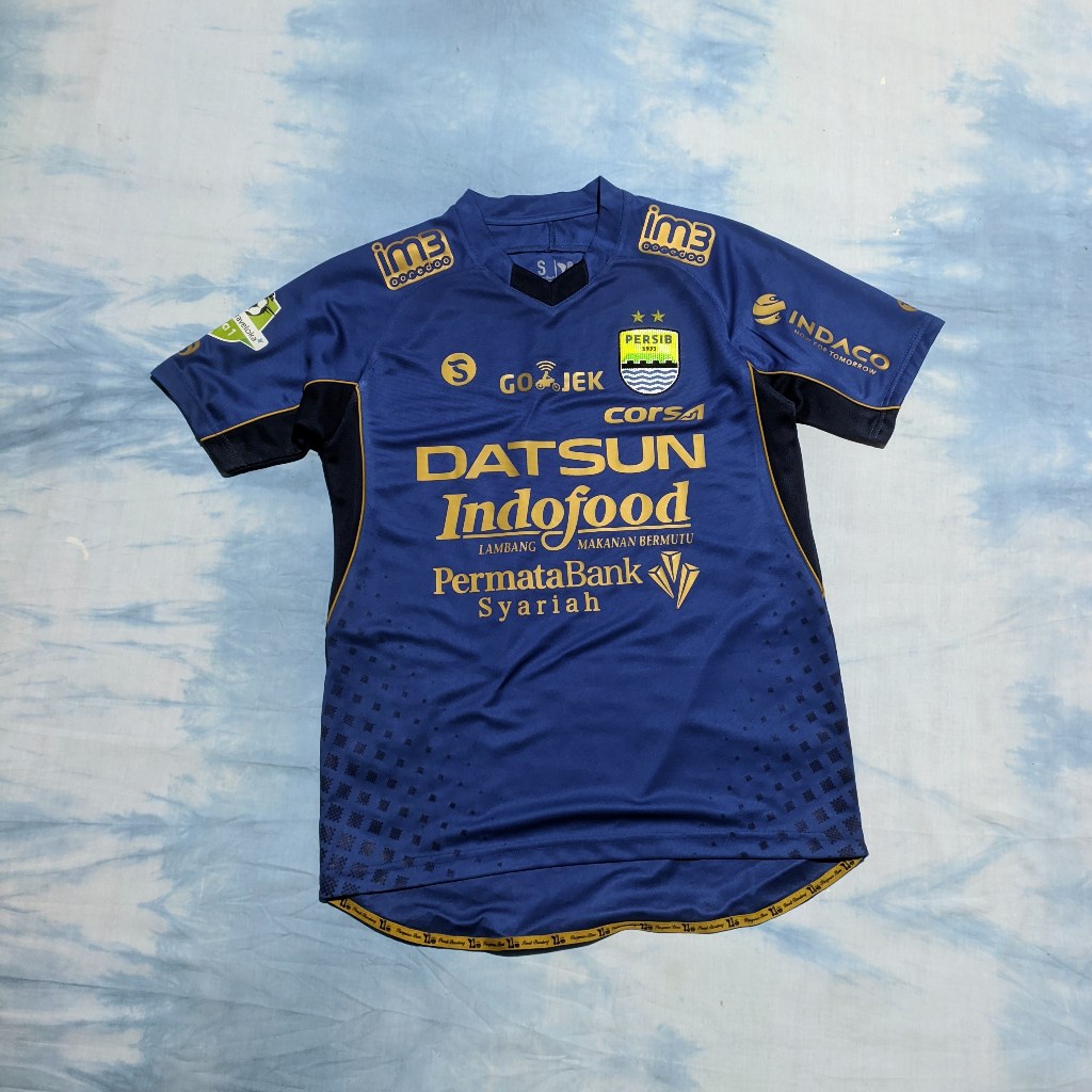 Jual Jersey PERSIB BANDUNG Home 2017 Original ( S on Tag ) | Shopee ...