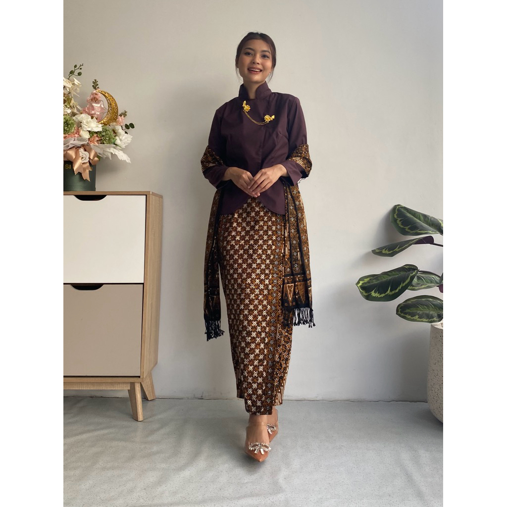 Jual Kebaya Janggan Versi short (Part 2) by NithaRahadi | Shopee Indonesia