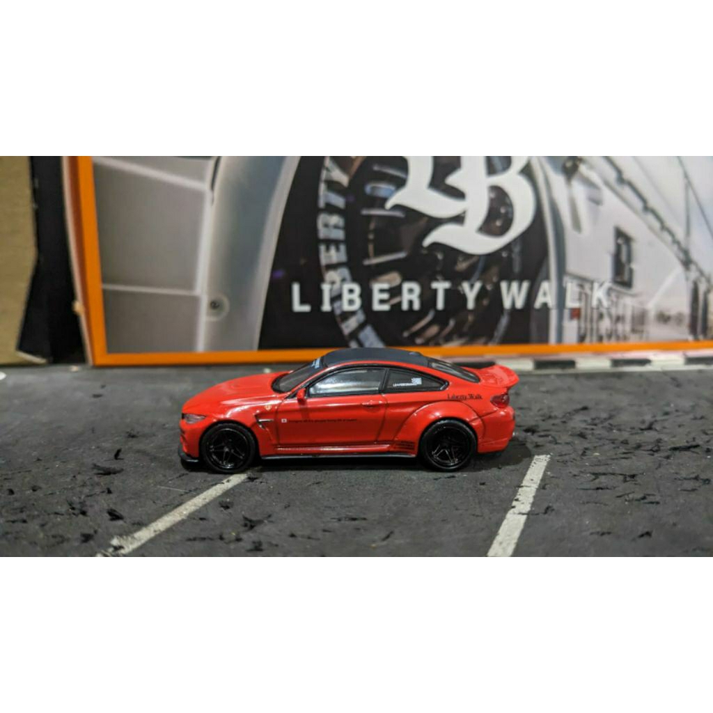 Modellino Auto Stance Hunters 1/64 BMW M4 LBWK - Azzurro, Edizione Limitata In Resina