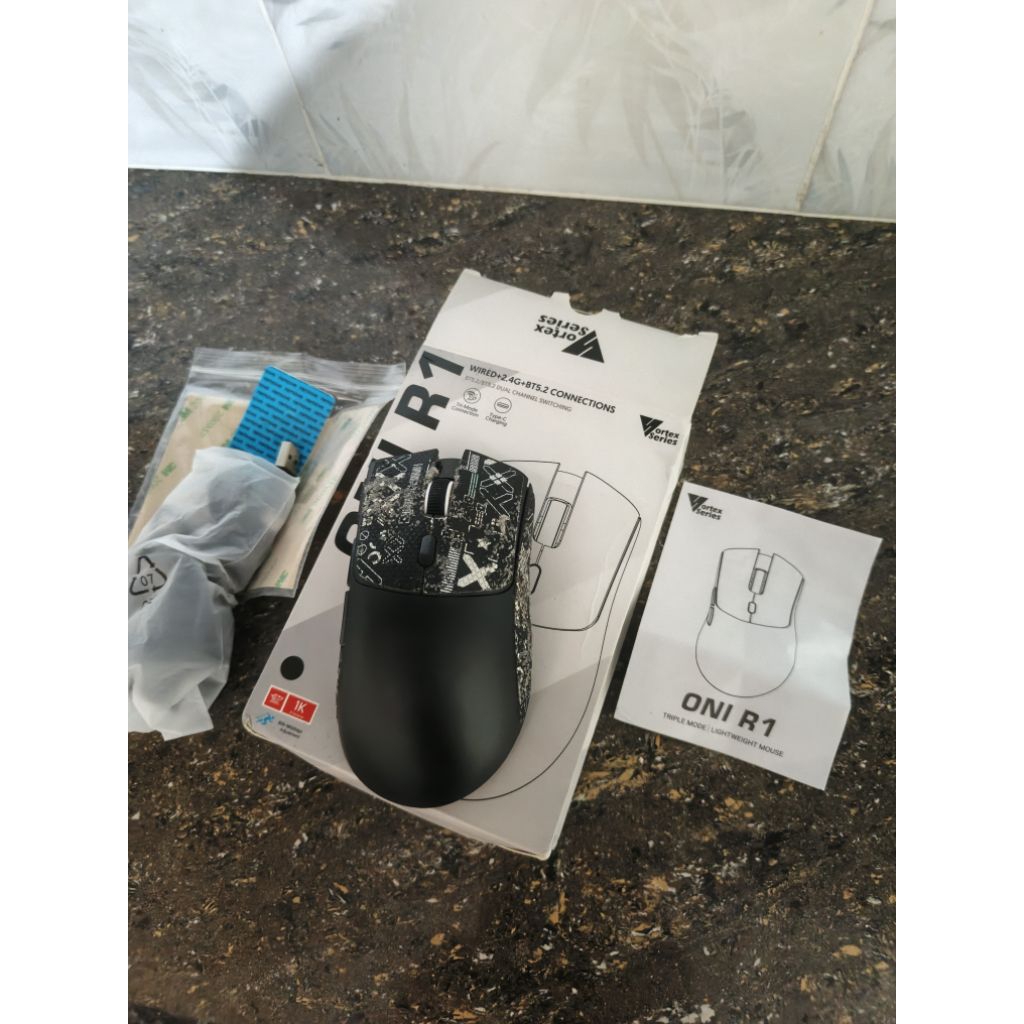 Jual Mouse Vortex Oni R1 - Black (GOOD) | Shopee Indonesia