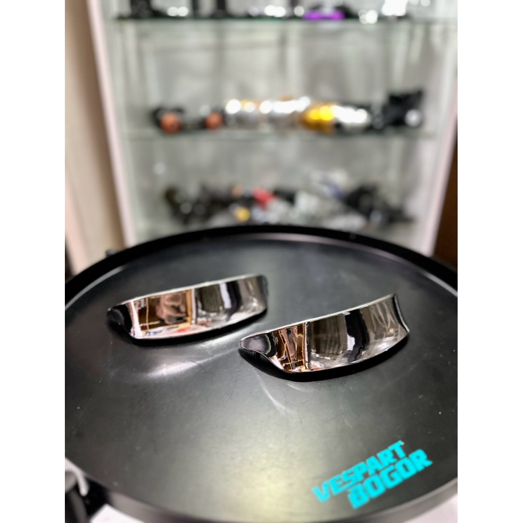 Jual minishield vespa sprint / topi batok chrome vespa sprint original ...