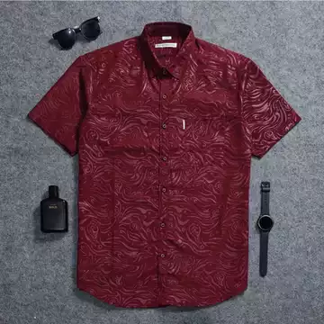 Detak Kemeja Embos Pria Lengan Pendek Motif Etnik Maroon