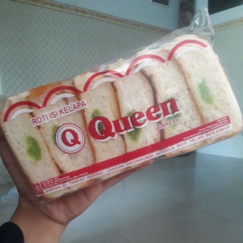 Jual Roti Isi Kelapa Queen ( 98 gr ) | Shopee Indonesia