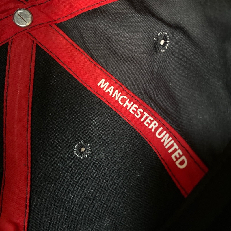 Jual topi MU original Manchester united football club | Shopee Indonesia