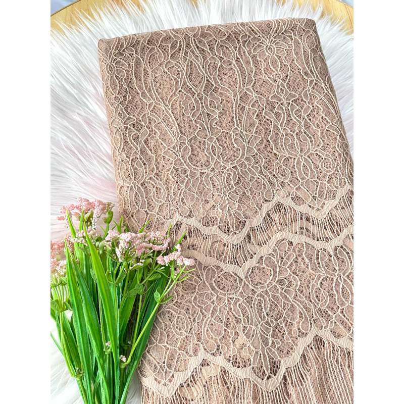 Jual Kode 3947 - Kain Panel Brukat Semi Prancis Chantily - Grade B ...