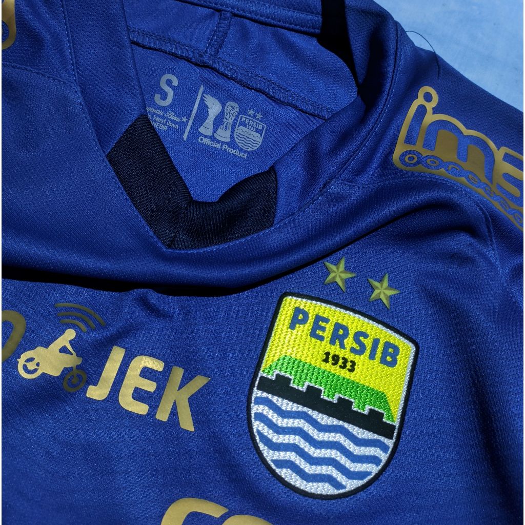 Jual Jersey PERSIB BANDUNG Home 2017 Original ( S on Tag ) | Shopee ...