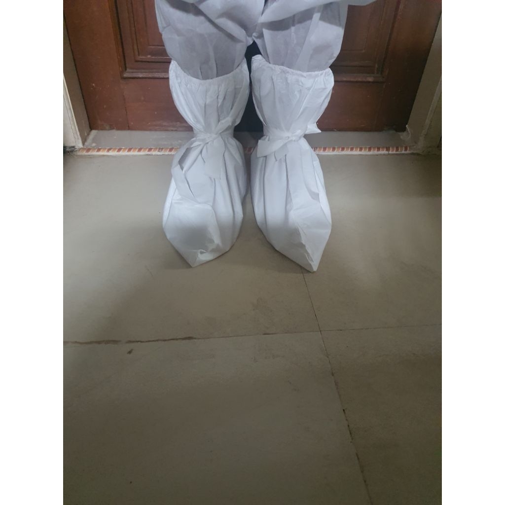 Jual cover sepatu APD bahan tebal waterproof | Shopee Indonesia