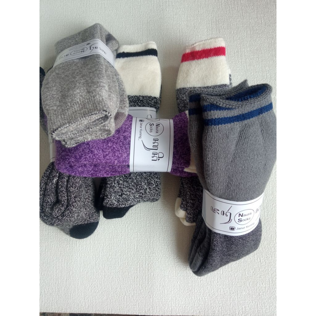 Jual Kaos kaki Winter Super Tebal Motif Pria Wanita RANDOM Bahan Super ...