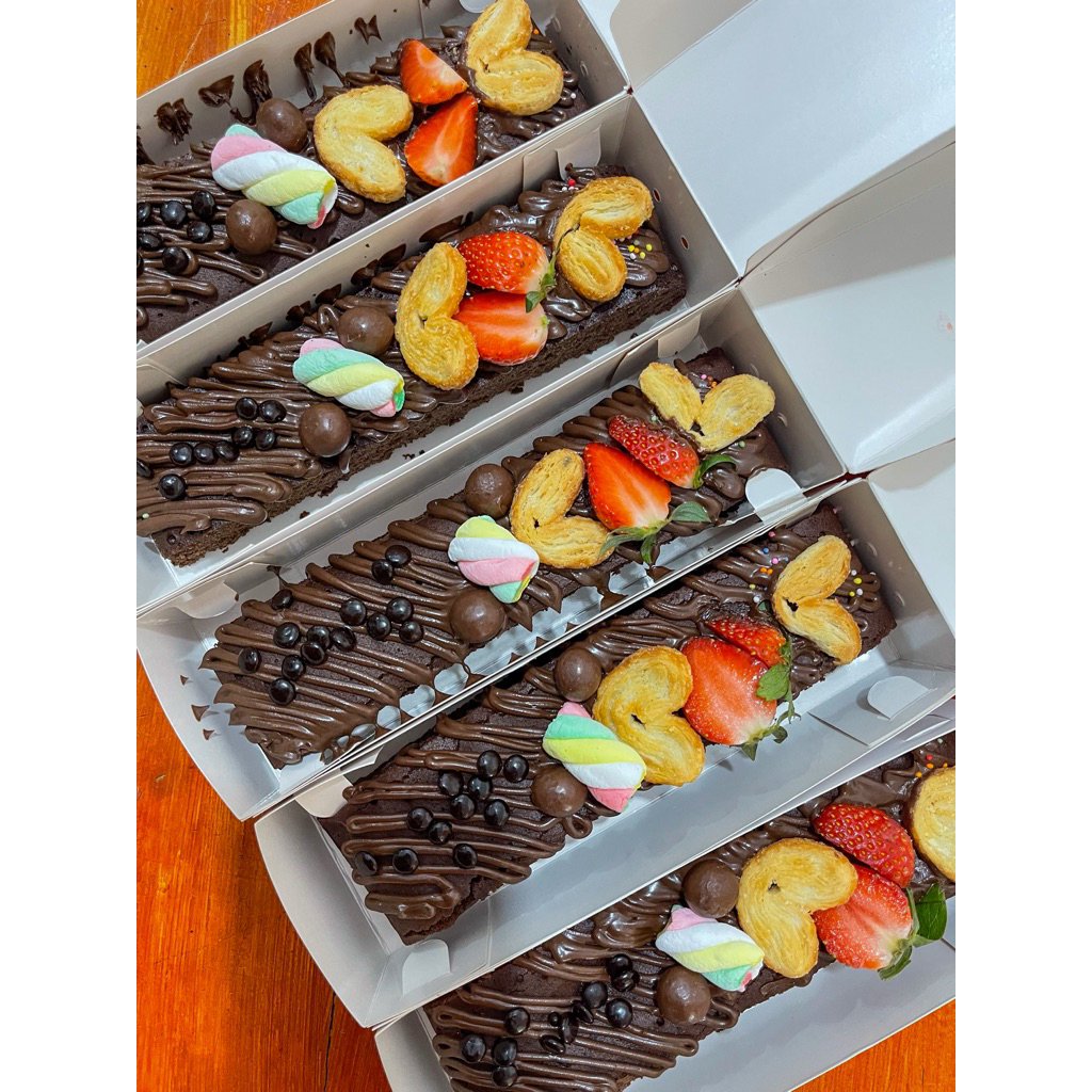 Jual brownies kukus mini size 20x5cm /box (HANYA INSTAN) | Shopee Indonesia