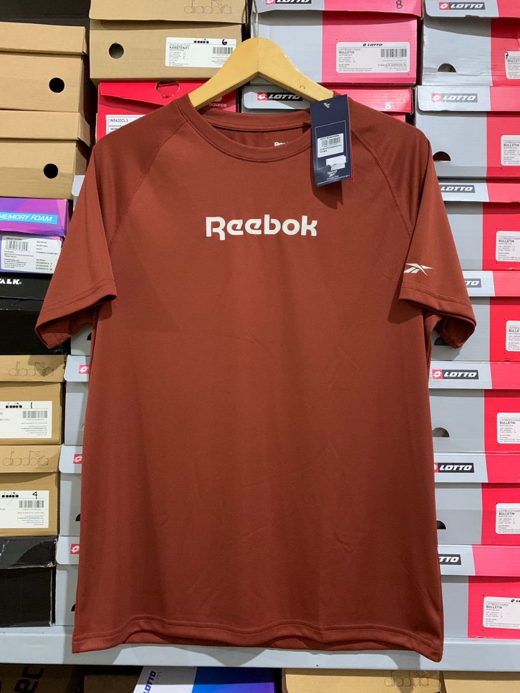 Jual Reebok Men Performance Tee REEX4P7MT2MR Kaos Pria Original ...