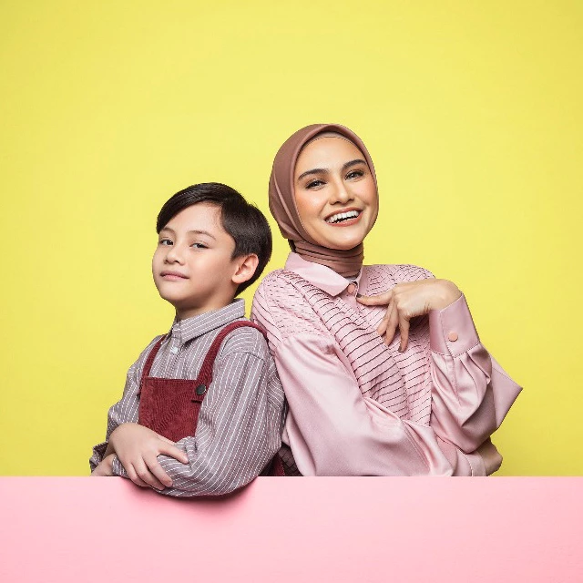 Kemeja Salur Lengan Panjang Unisex 