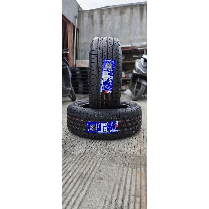 Jual Ban Bridgestone Turanza T6 215 55 R17 94W Ban Mobil Innova, HRV ...