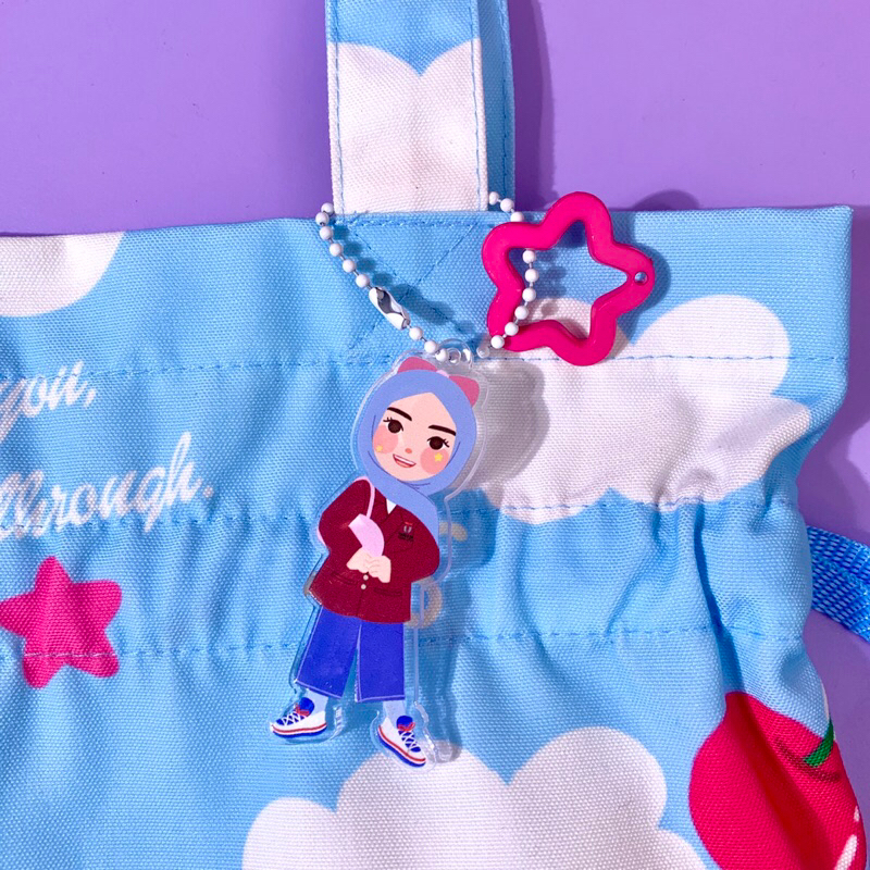Jual Winkleworld - Custom Keychain It Girls University / Gantungan ...