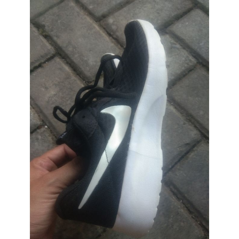 Jual sepatu nike | Shopee Indonesia