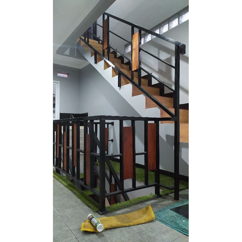 Jual Railing Tangga Minimalis Kombinasi Kayu | Shopee Indonesia