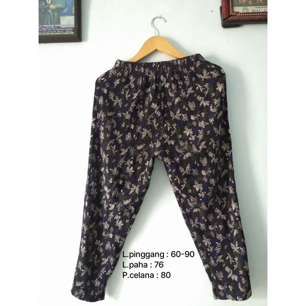 Jual Thrift celana tidur plisket bunga-bunga | Shopee Indonesia