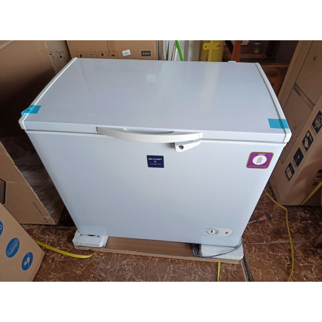 Jual freezer box sharp 200L /freezer sharp frv-200 garansi resmi ...