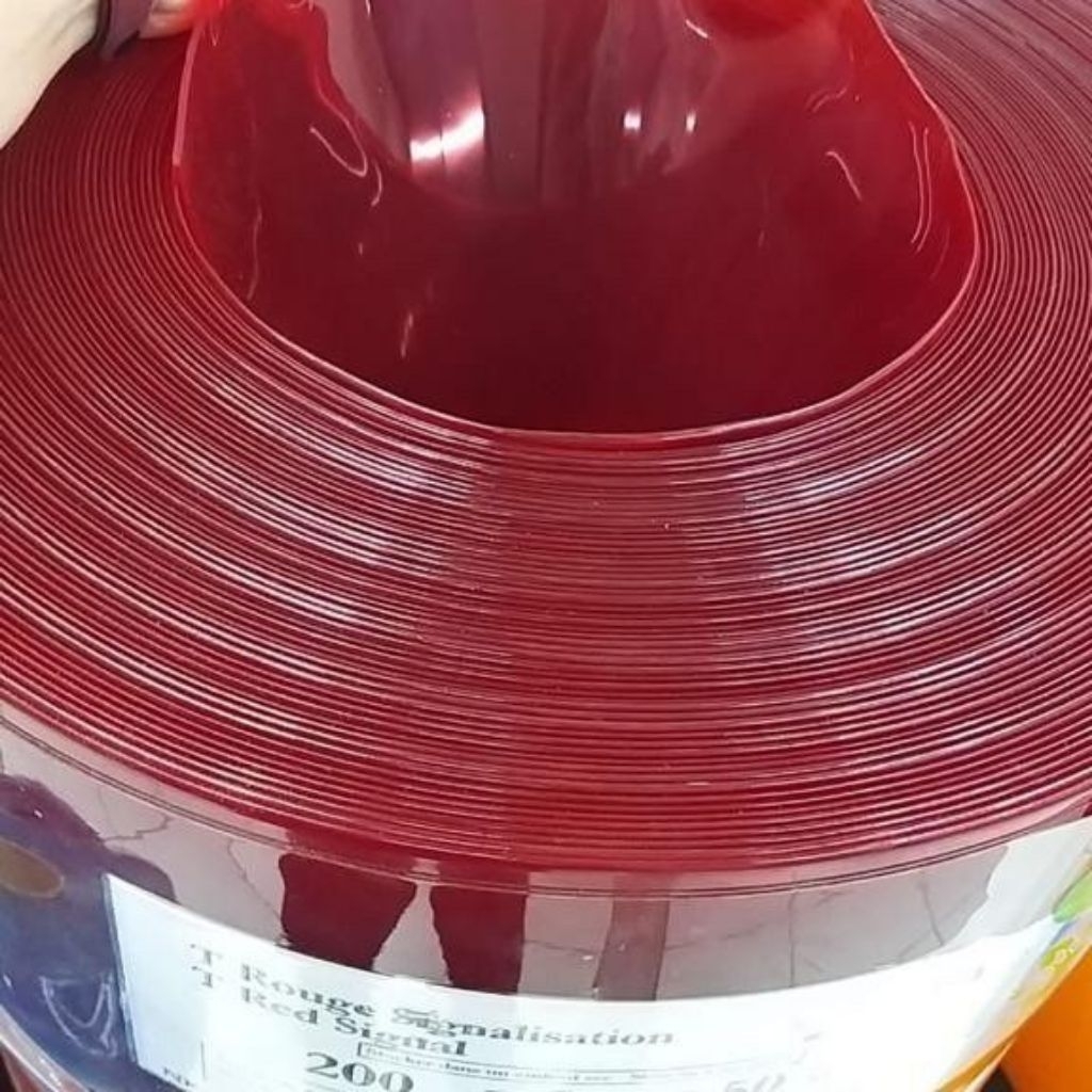 Jual PVC curtain merah 20mm x200mm x 50mtr ( tirai PVC curtain merah ...