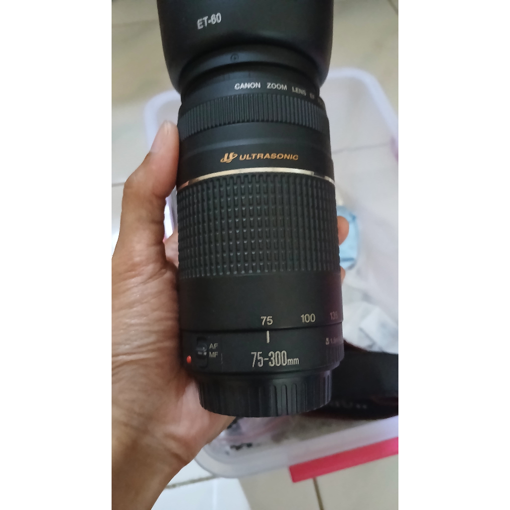 Jual canon tele lensa 75-300mm siap hunting bola | Shopee Indonesia