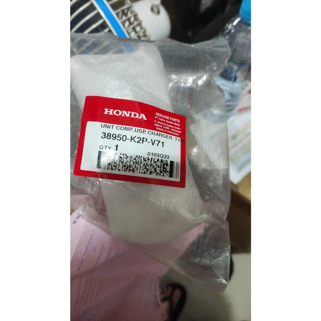 Jual USB Charge Type A Honda Vario 125 eSP / 38950-K2P-V71 ORIGINAL AHM ...