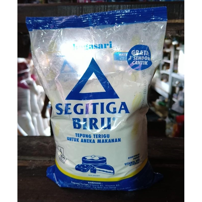 Jual Tepung Terigu Segitiga Biru 1 kg | Tepung Cap Segitiga Biru | 1000 ...