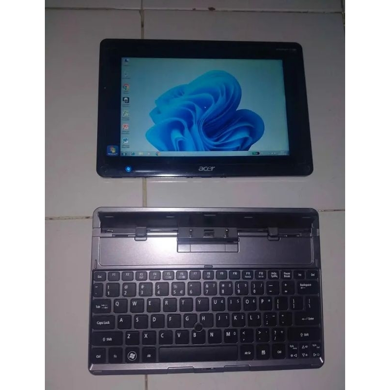 Jual Acer iconia tab W500 Dual Camera Baterai Awet AMD Radeon ram 2 SSD ...