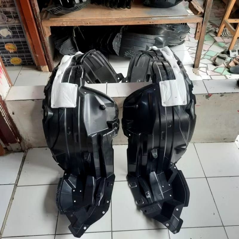 Jual liner fender mobil Toyota Innova Zenik Harga satuan 100% original ...