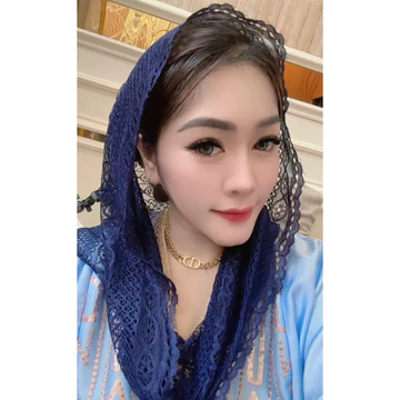 Hijab Instan Brukat Ala Ibu Pejabat