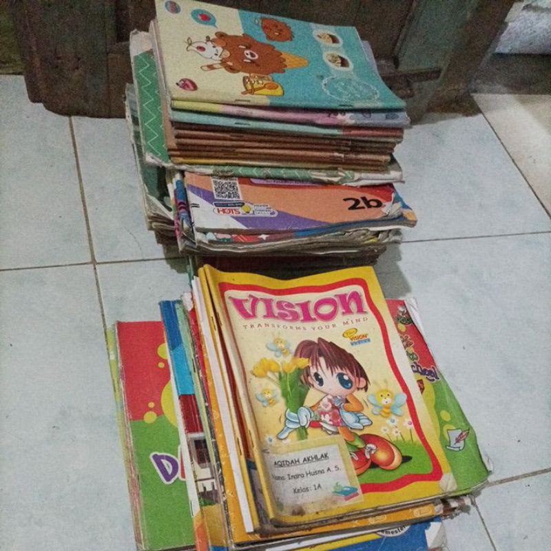Jual KERTAS BEKAS/BUKU TULIS BEKAS/LKS BEKAS/1 KG | Shopee Indonesia