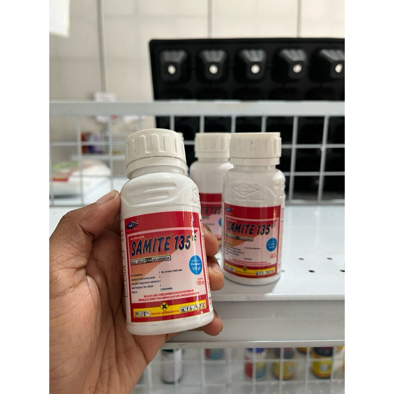 Jual SAMITE 135 EC 100 ML INSEKTISIDA AKARISIDA | Shopee Indonesia