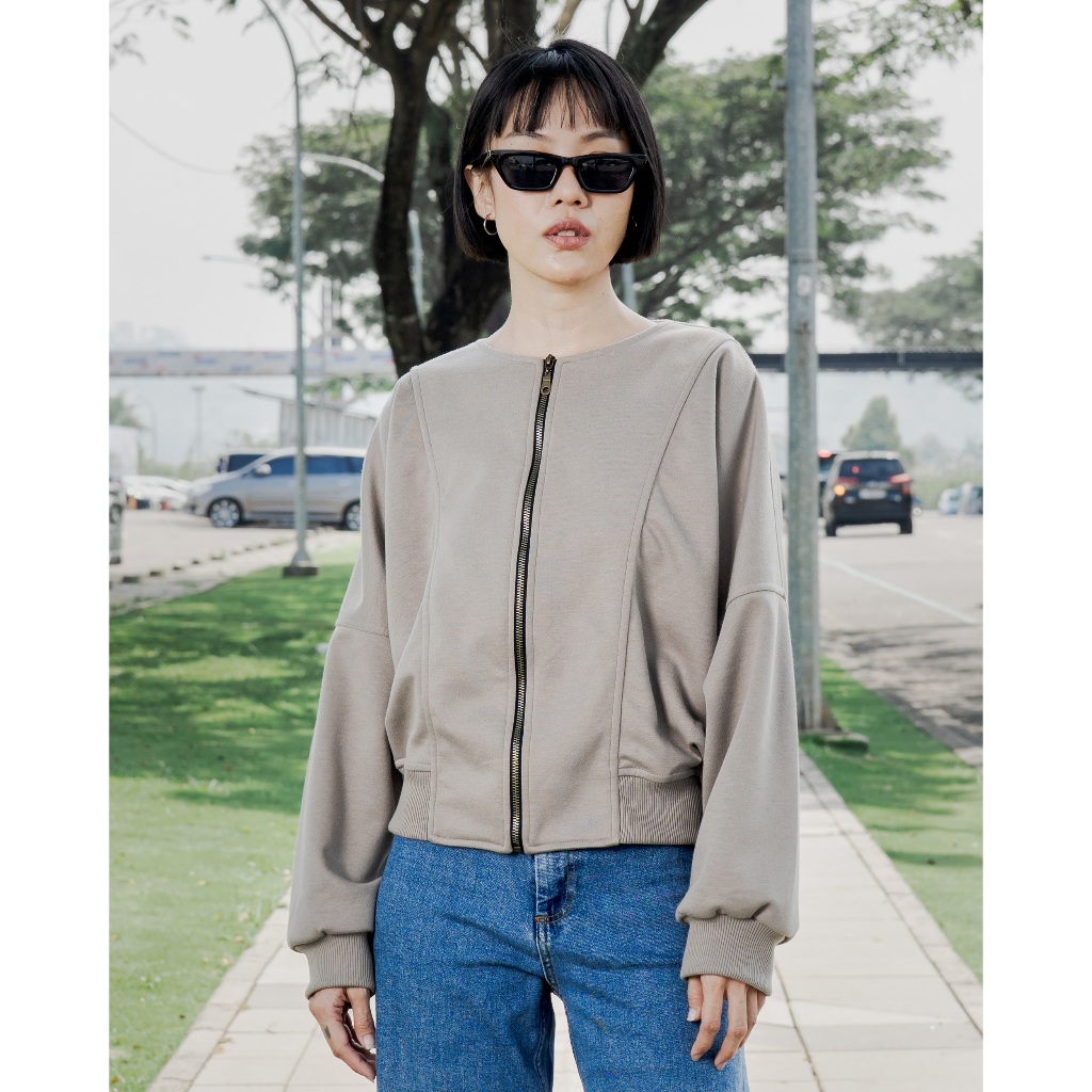 Akyo Cropped Outer