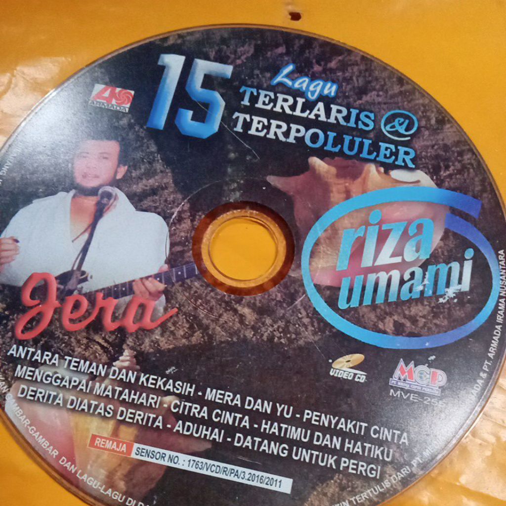 Jual VCD RIZA UMAMI DD0394 | Shopee Indonesia