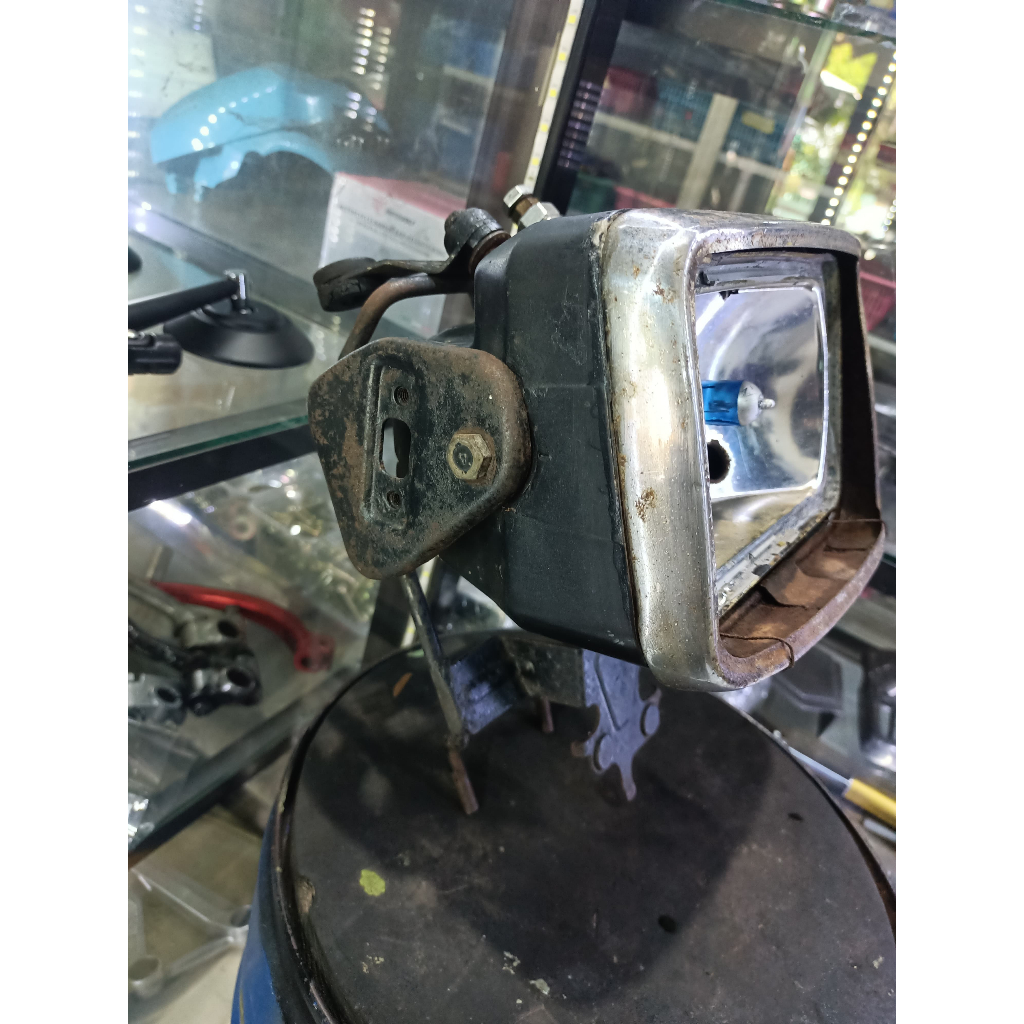 Jual Batok Lampu Set Bracket Honda GL pro Second Original Copotan Motor ...
