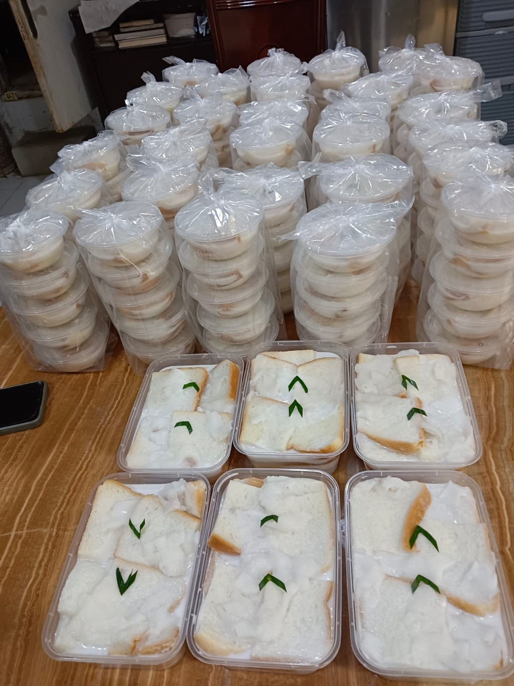 Jual Pis Roti (Roti Dengan Siraman Susu & Santan) | Shopee Indonesia