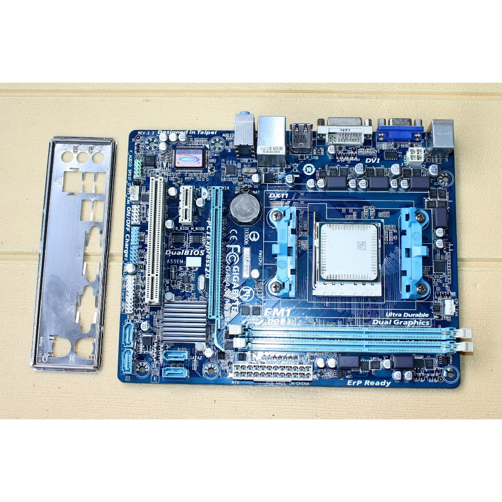 Jual PAKET AMD A4 FM MOBO GIGABYTE GA-A55M-DS2 + AMD A4 3400 APU VGA ...