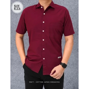Kemeja Polos Pria Lengan Pendek Slim Fit Azwr Bahan Katun Sweading Jepang