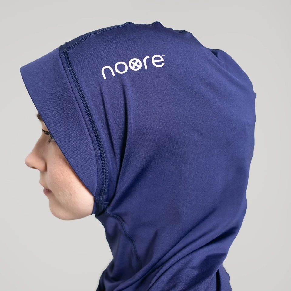 Hijab Sport Navy Noore New Veda Pro untuk Aktivitas Olahraga dan Gaya Modis