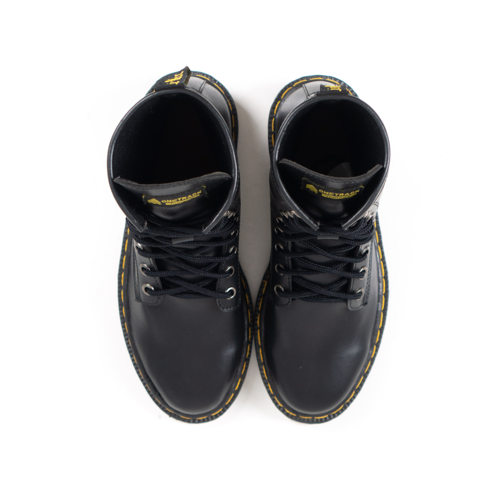 Jual Sepatu Boots Pria Docmart 8 Hole - ONETRACK | Shopee Indonesia