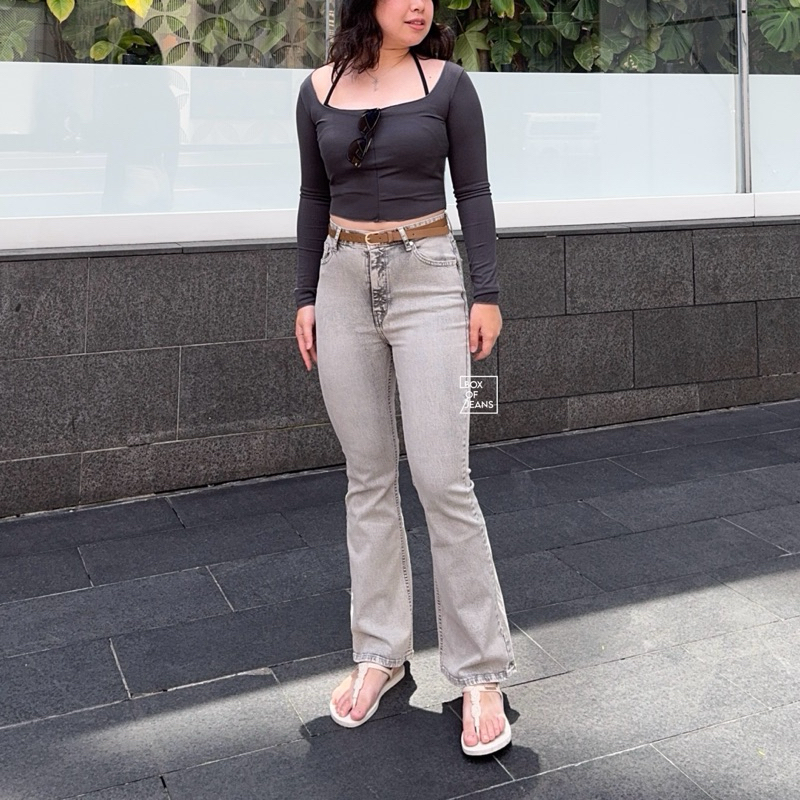Jual Boxofjeans - HW Flared / Cutbray Jeans - SNOW GREY (FREE BELT ...
